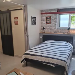  Apartamento Au Calme Proche D'un Petit Bois Dans